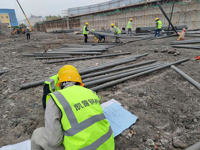 林芝螺栓球网架结构